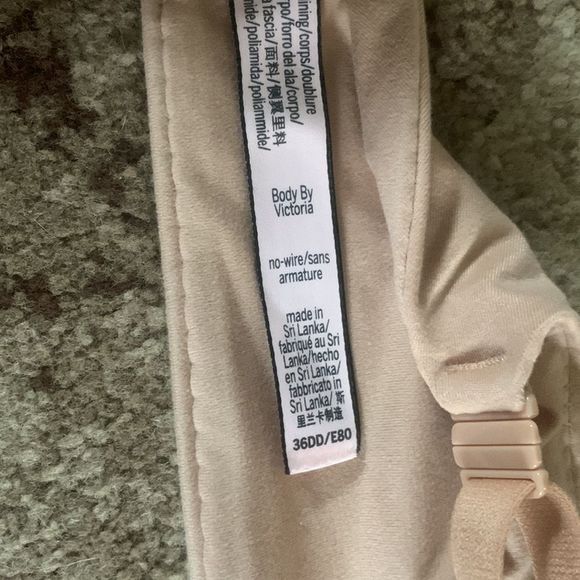Victoria’s Secret tan body by Victoria unlined bra size 36DD - Picture 12 of 12